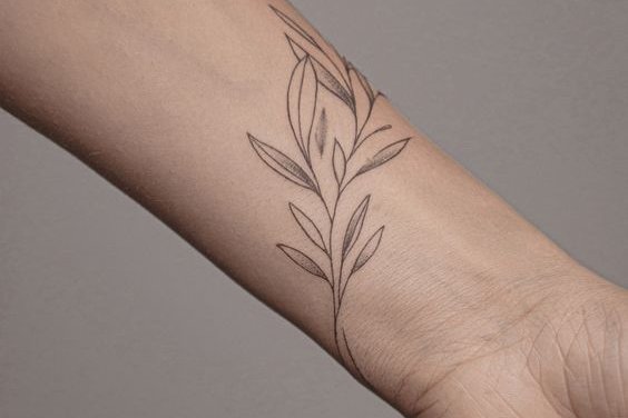 Женские тату на руках (5)